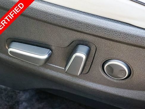 Certified 2024 Hyundai Palisade SEL FWD image 23