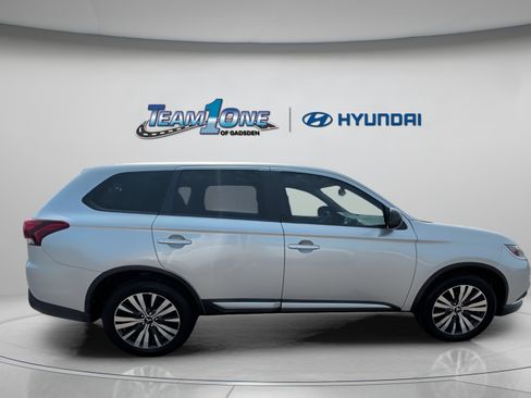 Used 2019 Mitsubishi Outlander ES AWD/4WD image 9