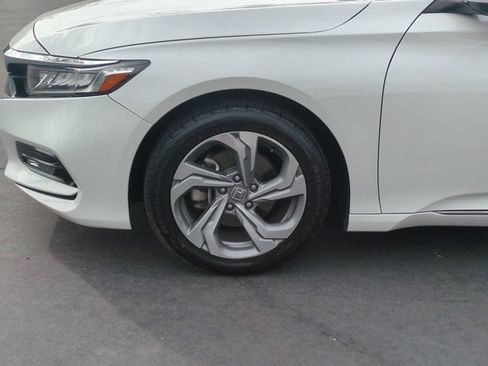 Used 2019 Honda Accord EX image 9