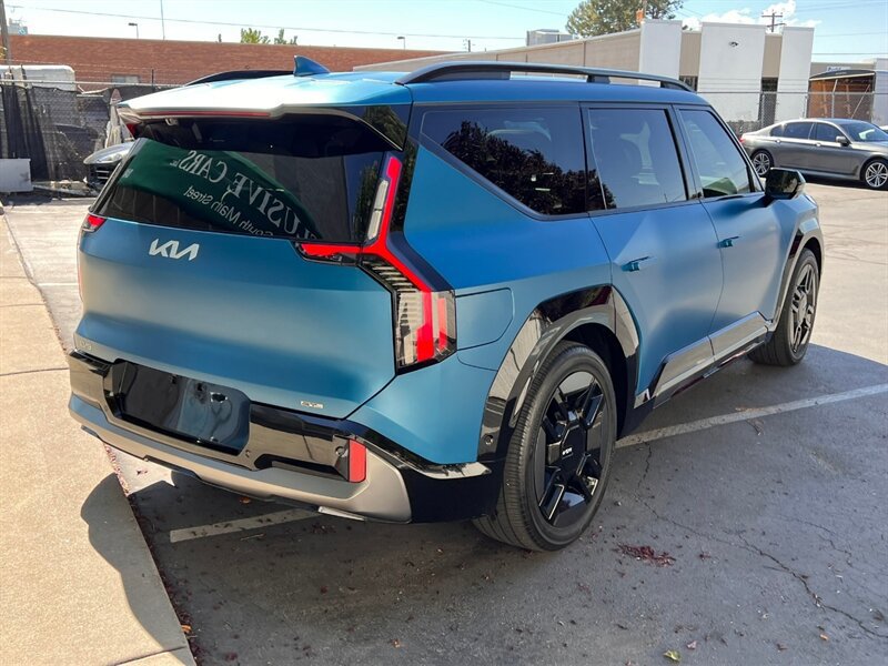 Used 2024 Kia EV9 GT-Line AWD/4WD image 7