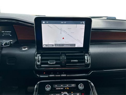 Used 2018 Lincoln Navigator L Reserve image 14