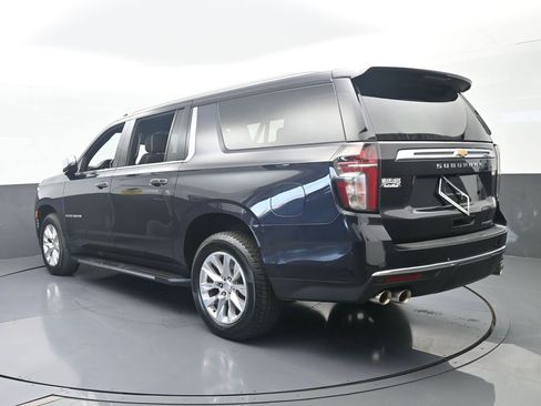 Used 2023 Chevrolet Suburban Premier AWD/4WD image 4
