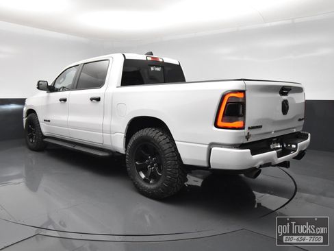 Used 2023 RAM 1500 Laramie AWD/4WD image 5