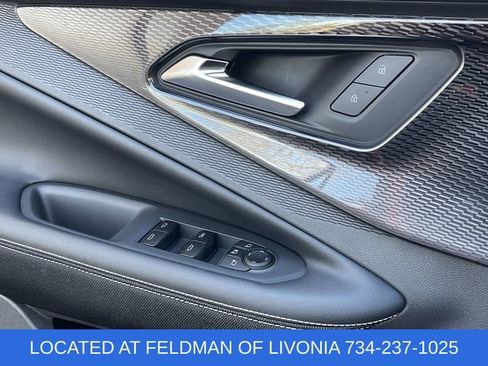 Used 2024 Chevrolet Blazer EV LT image 21