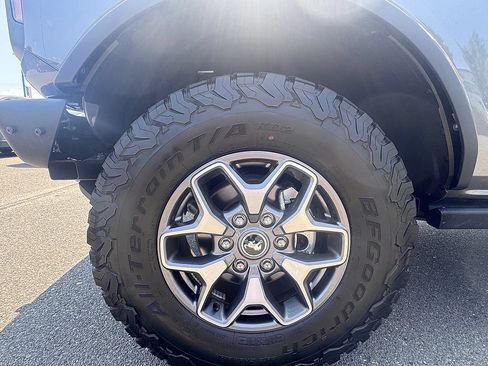 Used 2024 Ford Bronco Badlands AWD/4WD image 8