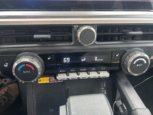 Used 2024 Toyota Tacoma TRD Sport image 35