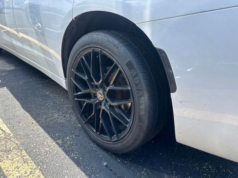 Used 2018 Dodge Charger GT AWD/4WD image 15
