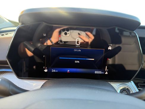 Used 2025 Chevrolet Trax LT w/ Driver Confidence Package image 11