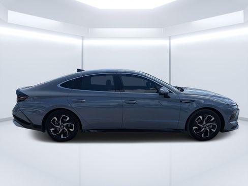 Certified 2024 Hyundai Sonata SEL FWD image 2