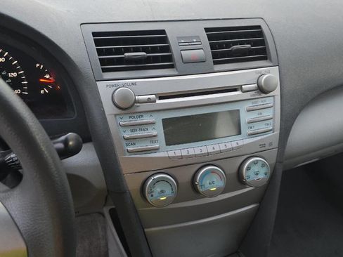 Used 2007 Toyota Camry LE image 13