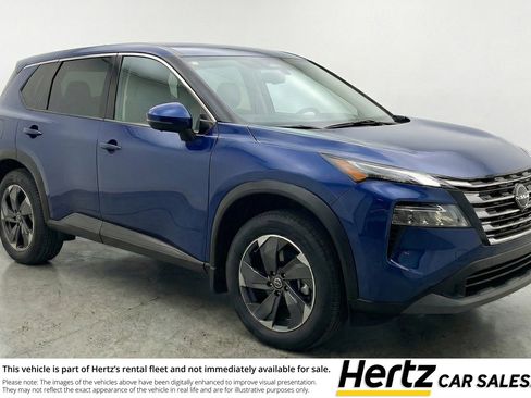 Used 2025 Nissan Rogue SV image 1