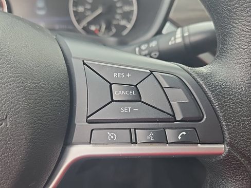 Used 2024 Nissan Altima 2.5 SV FWD image 17