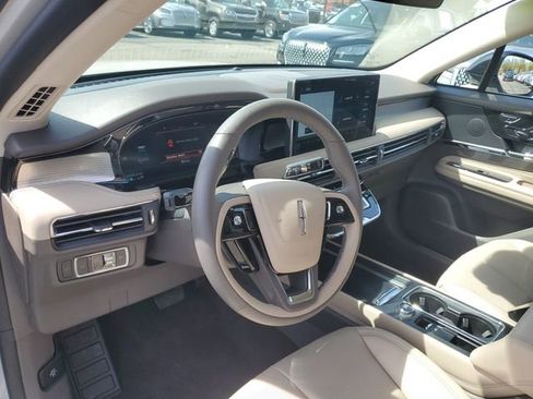 Certified 2023 Lincoln Corsair AWD w/ Equipment Group 101A image 12