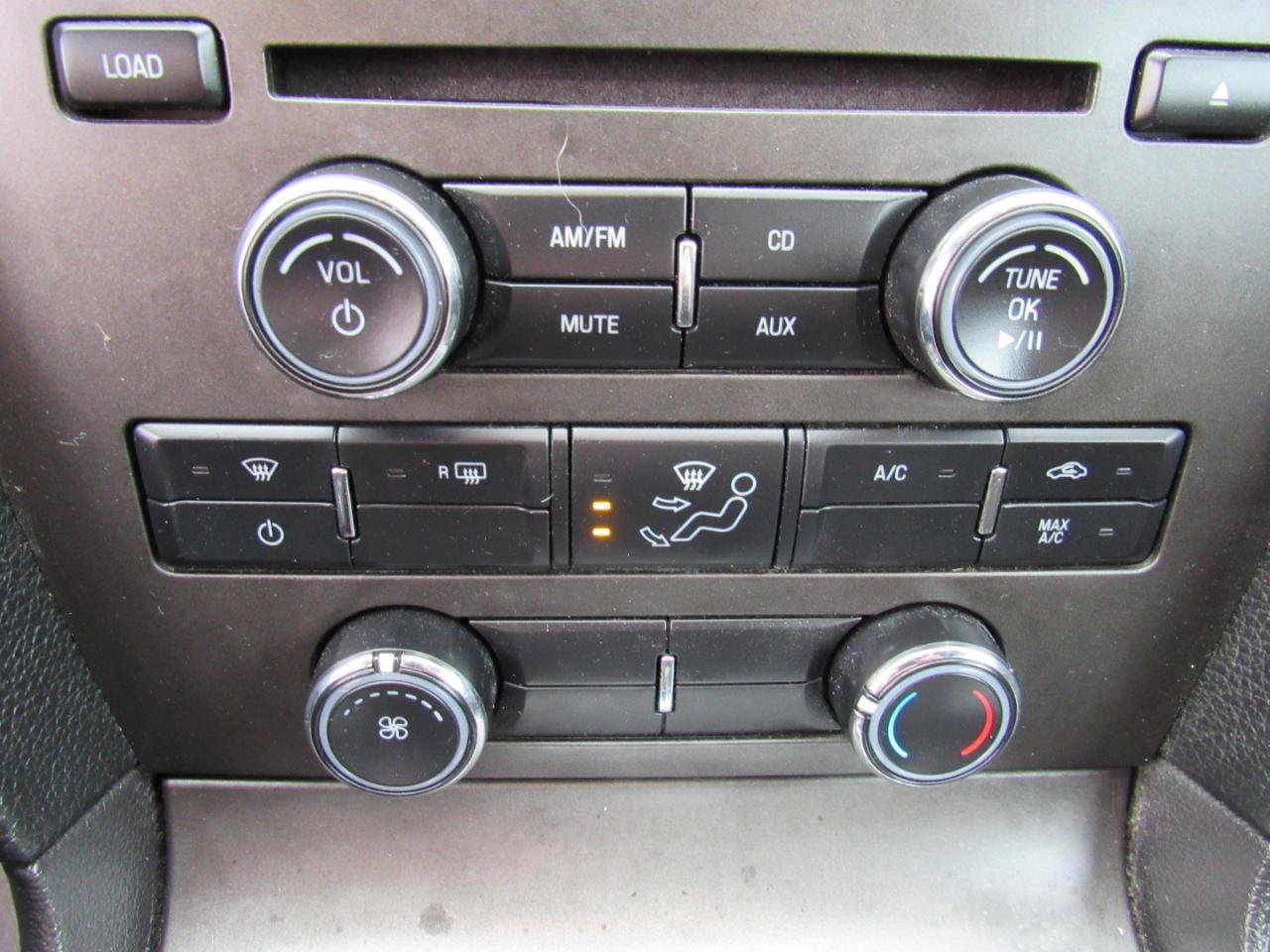Used 2014 Ford Mustang Convertible RWD image 18
