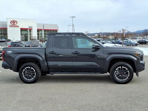 Certified 2024 Toyota Tacoma TRD Sport w/ TRD Sport Upgrade Package image 3
