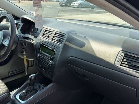 Used 2014 Volkswagen Jetta S FWD image 26