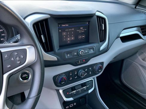 Used 2022 GMC Terrain SLE w/ Driver Convenience Package FWD image 6