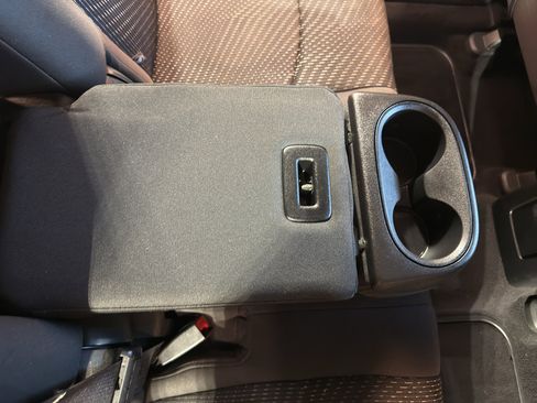 Used 2017 Dodge Journey SE image 27