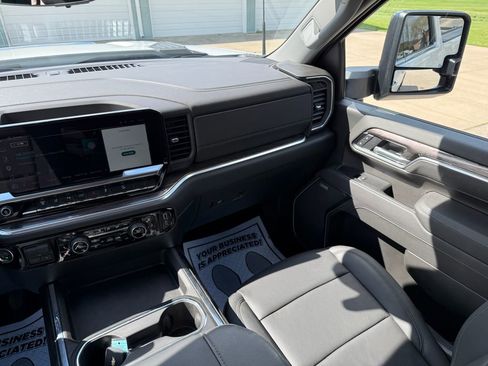 Used 2026 Chevrolet Silverado 2500 LTZ w/ LTZ Premium Package AWD/4WD image 27
