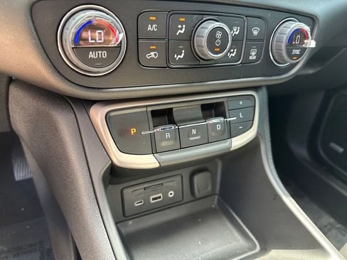 Certified 2024 GMC Terrain Denali w/ Black Diamond Edition AWD/4WD image 27