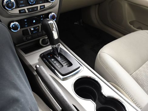 Used 2012 Ford Fusion SE FWD image 31