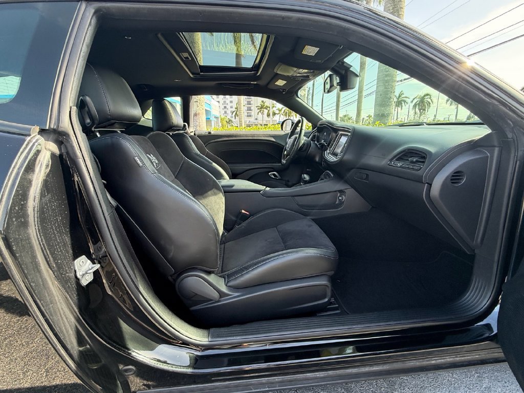 Used 2022 Dodge Challenger R/T Scat Pack RWD image 14