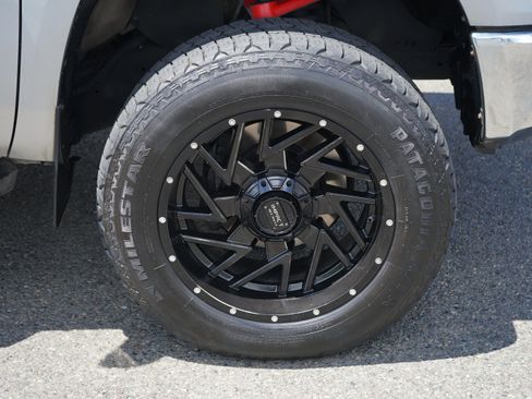 Used 2016 Toyota Tundra SR5 w/ TRD Off Road Package AWD/4WD image 9