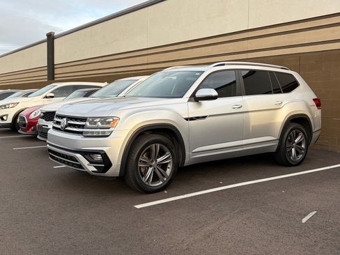 Used 2019 Volkswagen Atlas SE w/ Panoramic Sunroof Package image 5
