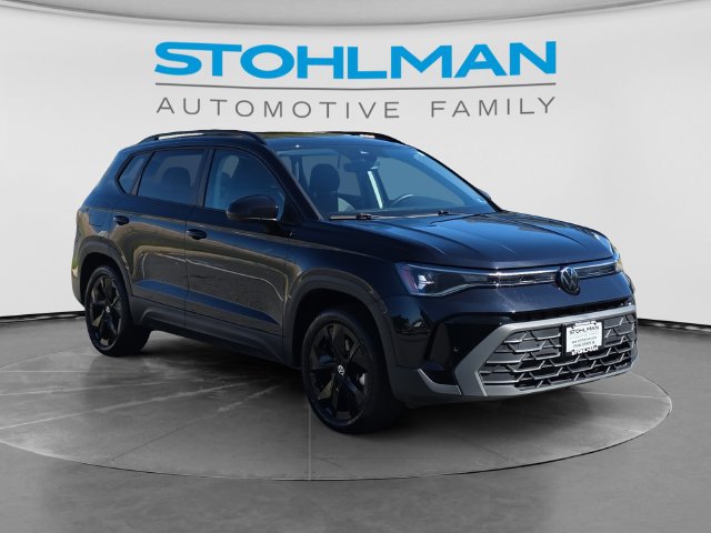Certified 2026 Volkswagen Taos SE FWD image 3