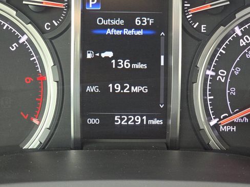 Used 2021 Toyota 4Runner TRD Off-Road Premium w/ Moonroof Package AWD/4WD image 22