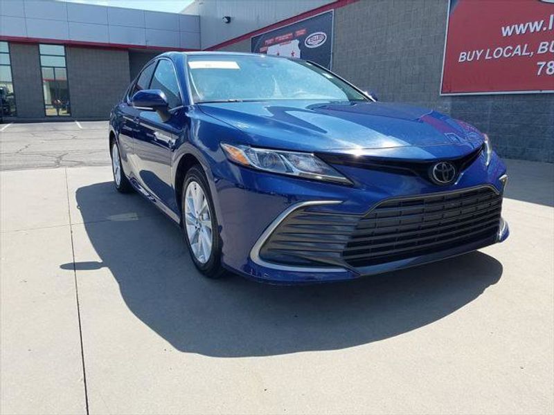 Certified 2024 Toyota Camry LE image 1