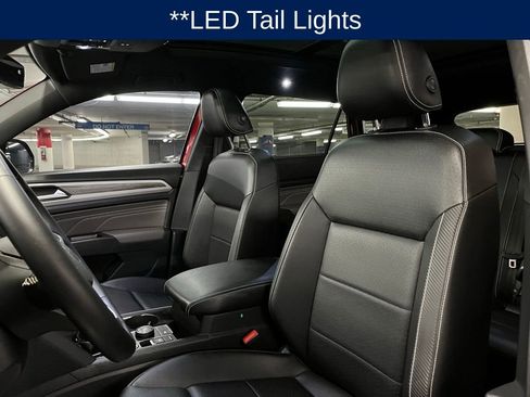 Used 2023 Volkswagen Atlas Cross Sport SE w/ Panoramic Sunroof Package image 19