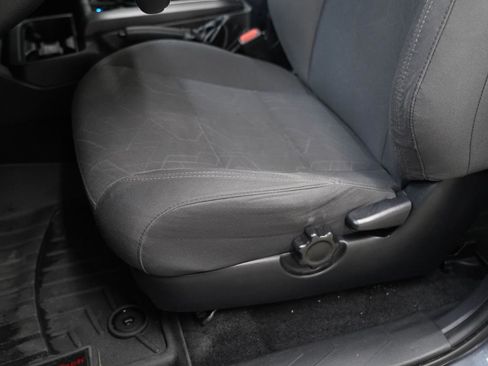 Used 2018 Toyota Tacoma TRD Sport image 26