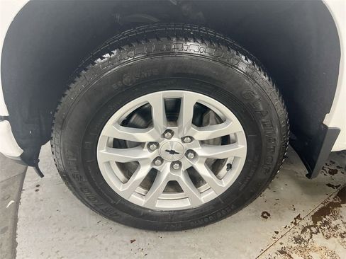 Used 2019 Chevrolet Silverado 1500 RST image 25