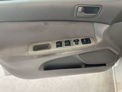 Used 2002 Toyota Camry LE image 13