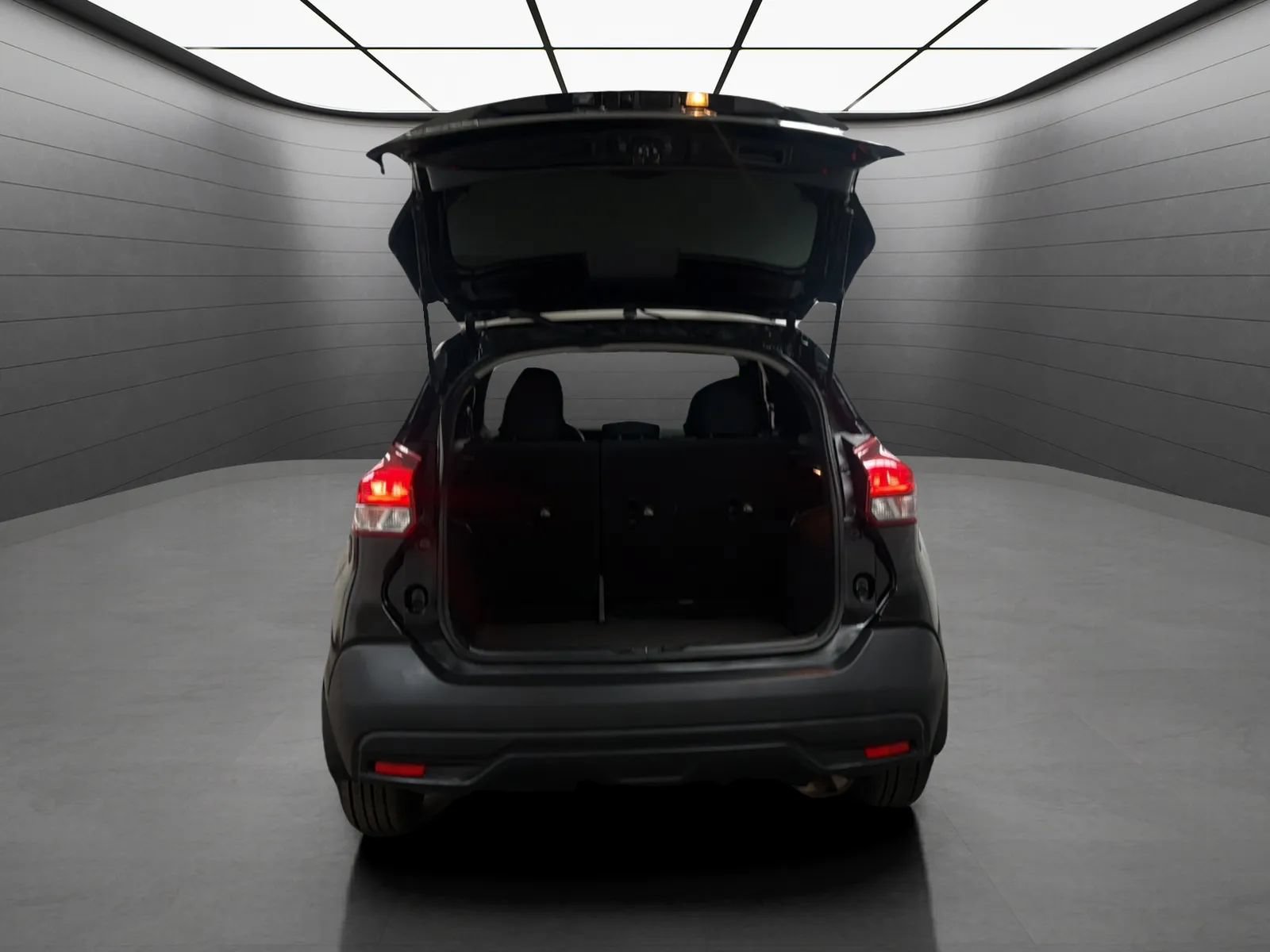 Used 2018 Nissan Kicks S FWD image 20