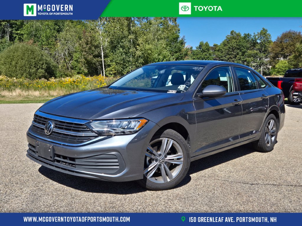Used 2024 Volkswagen Jetta SE FWD image 1