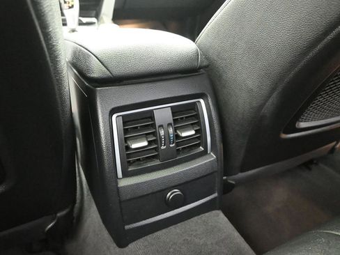 Used 2018 BMW 330e w/ Convenience Package image 21