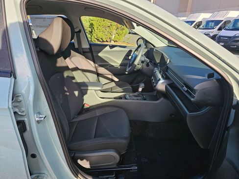 New 2026 Hyundai Kona SE image 11