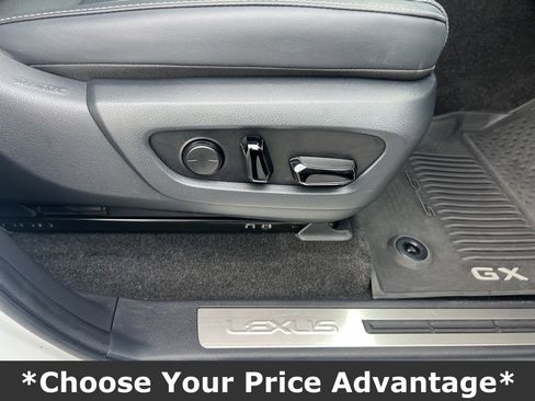 Used 2024 Lexus GX 550 w/ Accessory Package (Z1) image 34