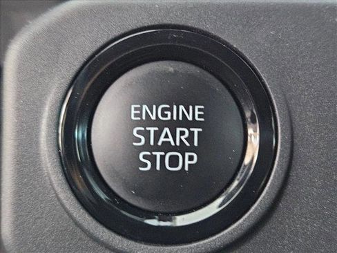 Used 2024 Toyota Tacoma SR image 18