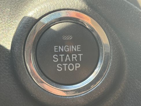 Used 2024 Subaru Forester Premium AWD/4WD image 22