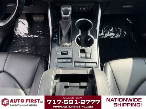 Used 2021 Toyota Highlander XLE AWD/4WD image 19