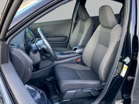 Used 2019 Honda HR-V Sport image 8
