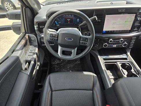New 2026 Ford F250 4x4 Crew Cab Super Duty image 9