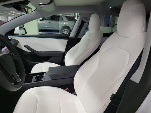 Used 2025 Tesla Model 3 RWD image 12
