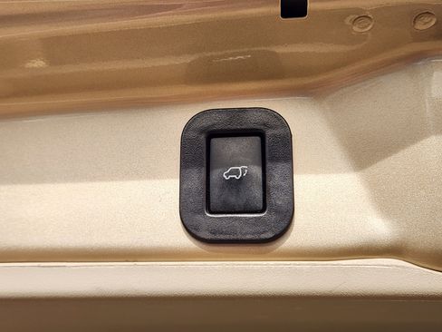 Used 2014 Toyota Sienna XLE image 43