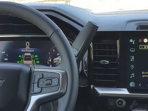 New 2025 Chevrolet Silverado 1500 LT image 19