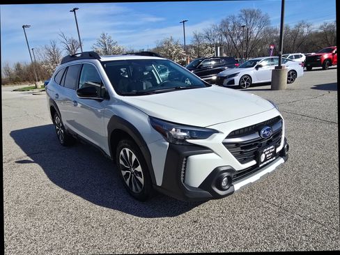 Used 2023 Subaru Outback Limited image 6