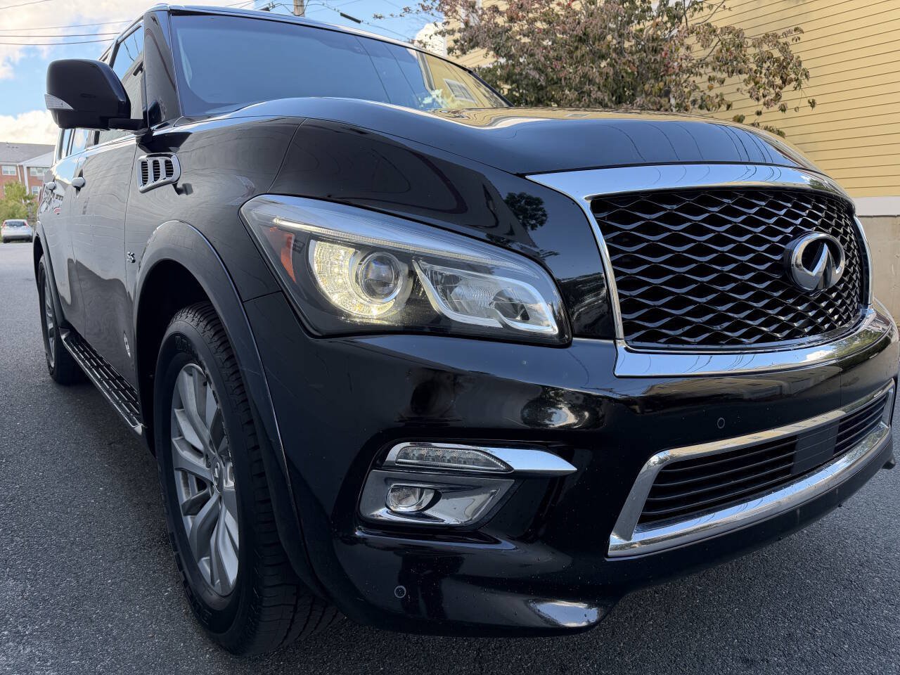 Used 2015 INFINITI QX80 4WD w/ Theater Package image 11